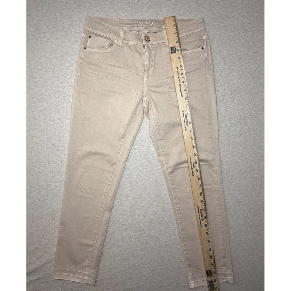 ZARA. Basic Denim. size 8. Tan Jeans. zip. straight leg jean. - Picture 5 of 10